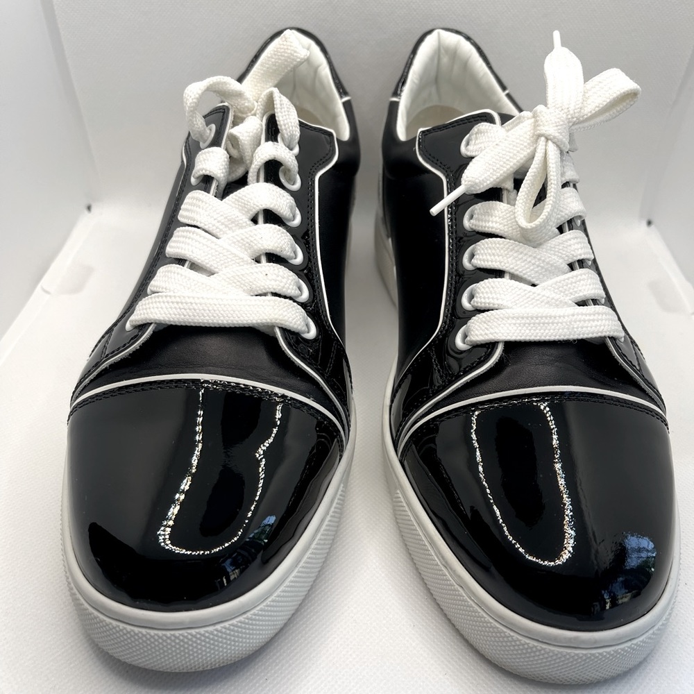 Christian Louboutin Fun Vieira. Size 8. Black Patent